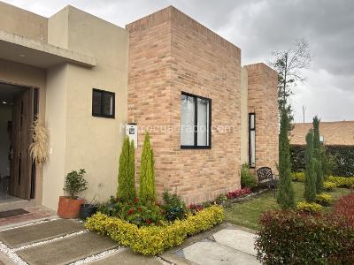 Casa de 3 alcobas en venta en Venta Casa De Un Piso, Chía, 250 m² · foto 2 de 16