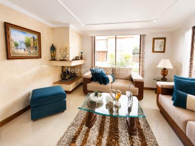 Casa de 3 alcobas en venta en Delicias Norte, Chía, 400 m² · foto 3 de 15