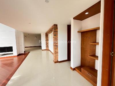 Casa de 3 alcobas en venta en Vereda Cerca De Piedra, Chía, 354 m² · foto 2 de 20