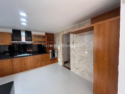 Casa de 3 alcobas en venta en Vereda Cerca De Piedra, Chía, 354 m² · foto 8 de 20