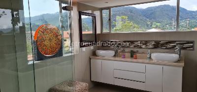 Casa de 5 alcobas en venta en Guaymaral, Chía, 480 m² · foto 16 de 17