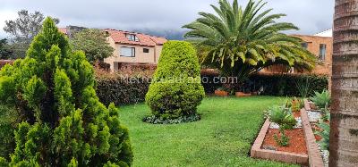 Casa de 5 alcobas en venta en Guaymaral, Chía, 480 m² · foto 4 de 17