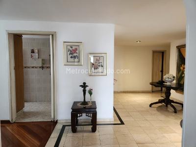 Apartamento de 4 alcobas en venta en Santa Bibiana, Bogotá, 190 m² · foto 4 de 17