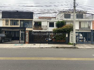 Casa de 4 alcobas en venta en Los Andes Noroccidente, Bogotá, 255 m² · foto 2 de 20