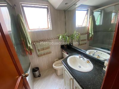 Casa de 4 alcobas en venta en Altos De Gratamira, Bogotá, 216 m² · foto 8 de 20