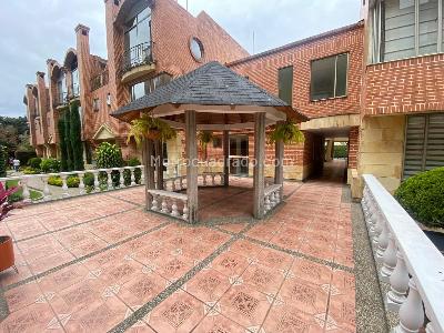 Casa de 4 alcobas en venta en Altos De Gratamira, Bogotá, 216 m² · foto 5 de 20