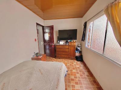 Casa de 4 alcobas en venta en El Tunal, Bogotá, 114 m² · foto 15 de 20