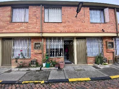 Casa de 2 alcobas en venta en Aures Suba, Bogotá, 52 m² · foto 10 de 17