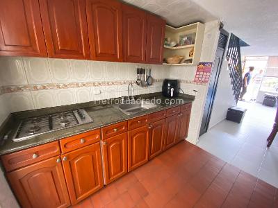 Casa de 2 alcobas en venta en Aures Suba, Bogotá, 52 m² · foto 6 de 17