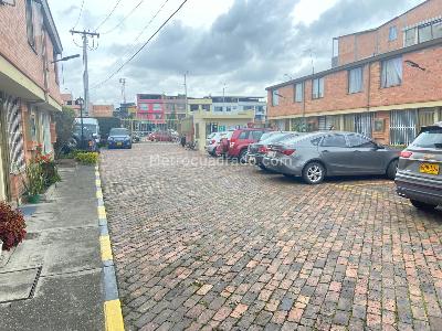 Casa de 2 alcobas en venta en Aures Suba, Bogotá, 52 m² · foto 8 de 17