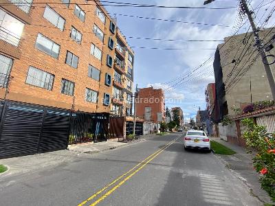 Apartamento de 2 alcobas en venta en Santa Maria Del Lago, Bogotá, 58 m² · foto 2 de 20