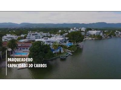 Casa de 5 alcobas en venta en Girardot, Girardot, 850 m² · foto 5 de 20