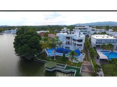 Casa de 5 alcobas en venta en Girardot, Girardot, 850 m² · foto 6 de 20