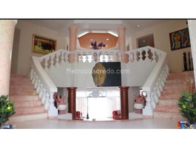 Casa de 5 alcobas en venta en Girardot, Girardot, 850 m² · foto 13 de 20