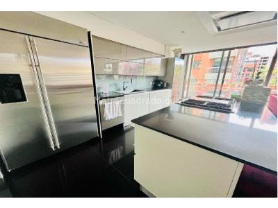 Apartamento de 2 alcobas en venta en Chico Norte, Bogotá, 170 m² · foto 7 de 17