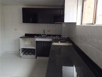 Apartamento de 3 alcobas en venta en Santa Barbara Occidental, Bogotá, 209 m² · foto 7 de 16