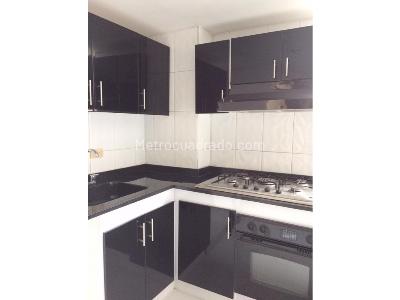 Apartamento de 3 alcobas en venta en Santa Barbara Occidental, Bogotá, 209 m² · foto 8 de 16