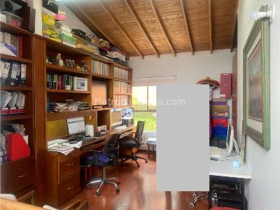 Casa en venta en Gratamira, Bogotá · foto 8 de 18