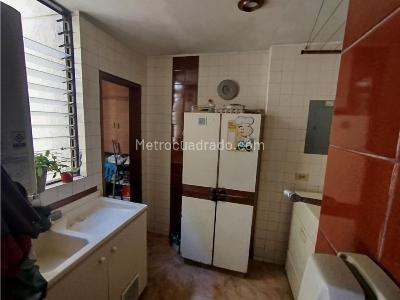 Apartamento en venta en Santa Barbara Central, Bogotá · foto 9 de 16