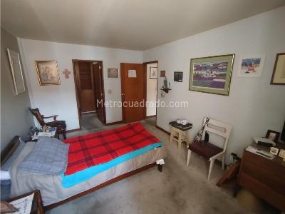 Apartamento en venta en Santa Barbara Central, Bogotá · foto 10 de 16