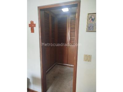 Apartamento en venta en Santa Barbara Central, Bogotá · foto 11 de 16