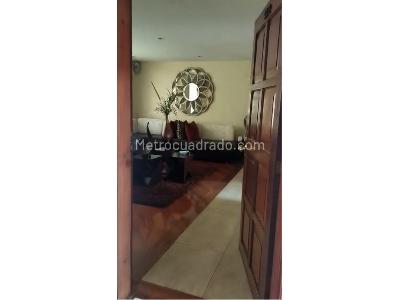 Apartamento en venta en La Carolina, Bogotá · foto 3 de 13