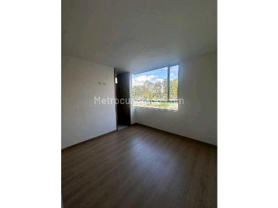 Apartamento de 3 alcobas en venta en Parque Salitre, Bogotá, 96 m² · foto 9 de 11