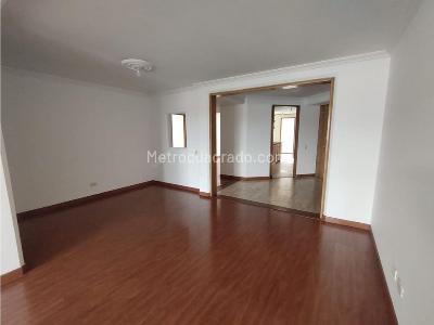 Apartamento de 3 alcobas en venta en Santa Barbara, Bogotá, 147 m² · foto 5 de 20