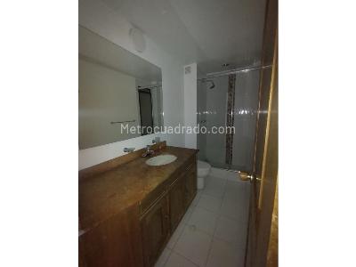 Apartamento de 3 alcobas en venta en Santa Barbara, Bogotá, 147 m² · foto 17 de 20