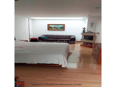 Apartamento de 4 alcobas en venta en Santa Paula, Bogotá, 188 m² · foto 3 de 13
