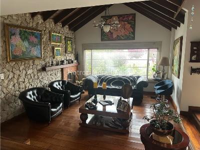 Casa de 4 alcobas en venta en San Jose De Bavaria, Bogotá, 253 m² · foto 7 de 19