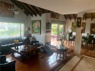 Casa de 4 alcobas en venta en San Jose De Bavaria, Bogotá, 253 m² · foto 8 de 19