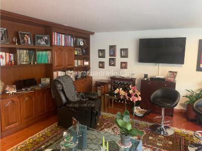 Casa de 4 alcobas en venta en San Jose De Bavaria, Bogotá, 253 m² · foto 9 de 19