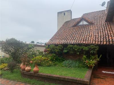 Casa de 4 alcobas en venta en San Jose De Bavaria, Bogotá, 253 m² · foto 11 de 19