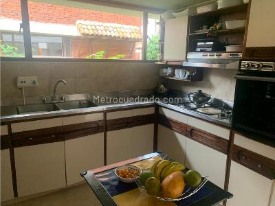 Casa de 4 alcobas en venta en San Jose De Bavaria, Bogotá, 253 m² · foto 14 de 19