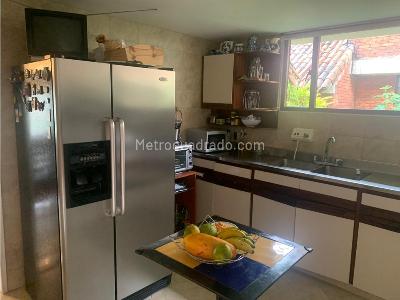 Casa de 4 alcobas en venta en San Jose De Bavaria, Bogotá, 253 m² · foto 17 de 19