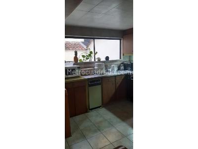 Casa de 4 alcobas en venta en Santa Paula, Bogotá, 300 m² · foto 4 de 19