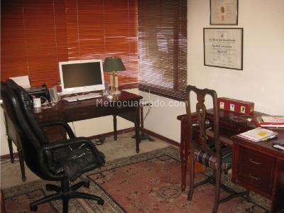 Casa de 4 alcobas en venta en Santa Paula, Bogotá, 300 m² · foto 10 de 19