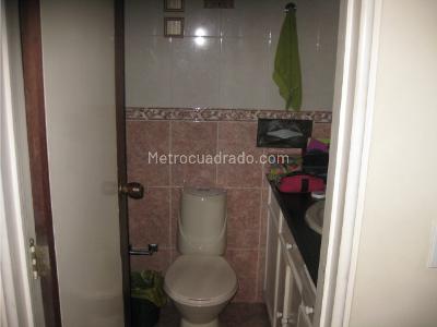 Casa de 4 alcobas en venta en Santa Paula, Bogotá, 300 m² · foto 14 de 19