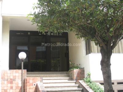 Casa de 4 alcobas en venta en Santa Paula, Bogotá, 300 m² · foto 18 de 19