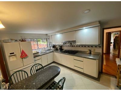 Apartamento en venta en Chico Navarra, Bogotá · foto 5 de 9