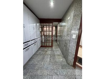 Apartamento de 3 alcobas en venta en La Carolina, Bogotá, 270 m² · foto 8 de 9
