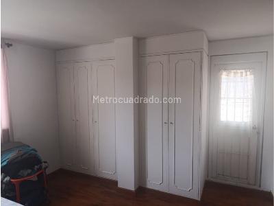 Apartamento en venta en Santa Barbara, Bogotá · foto 4 de 12