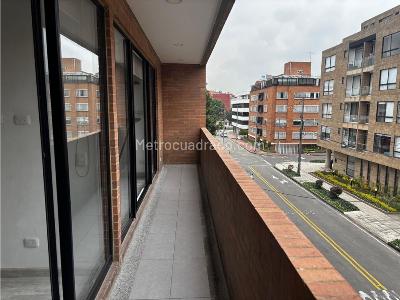 Apartamento en venta en Santa Barbara, Bogotá · foto 4 de 18
