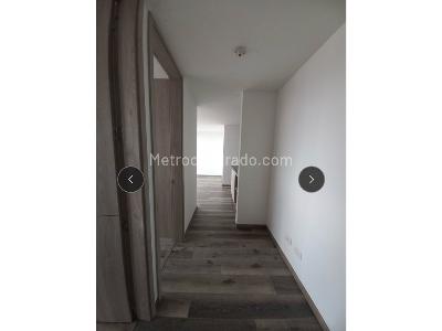 Apartamento de 3 alcobas en venta en San Antonio Norte, Bogotá, 66 m² · foto 3 de 20