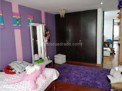 Casa de 3 alcobas en venta en Santa Paula, Bogotá, 257 m² · foto 17 de 20