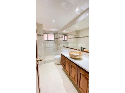 Apartamento de 3 alcobas en venta en La Carolina, Bogotá, 167 m² · foto 17 de 20