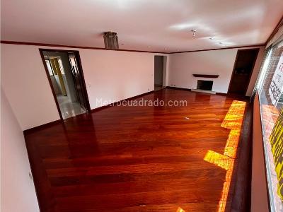 Apartamento de 3 alcobas en venta en Santa Barbara, Bogotá, 167 m² · foto 3 de 20