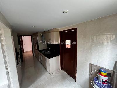 Apartamento de 3 alcobas en venta en Santa Barbara, Bogotá, 167 m² · foto 5 de 20