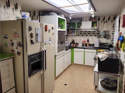 Apartamento en venta en Santa Barbara, Bogotá · foto 4 de 8